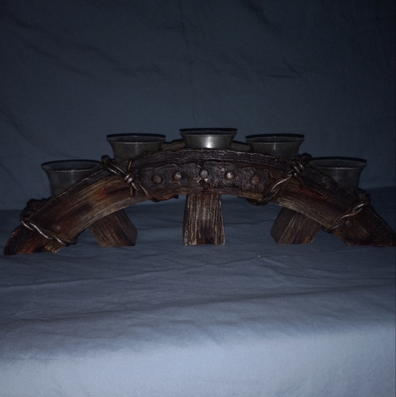 Decor - Picture 4 of 4